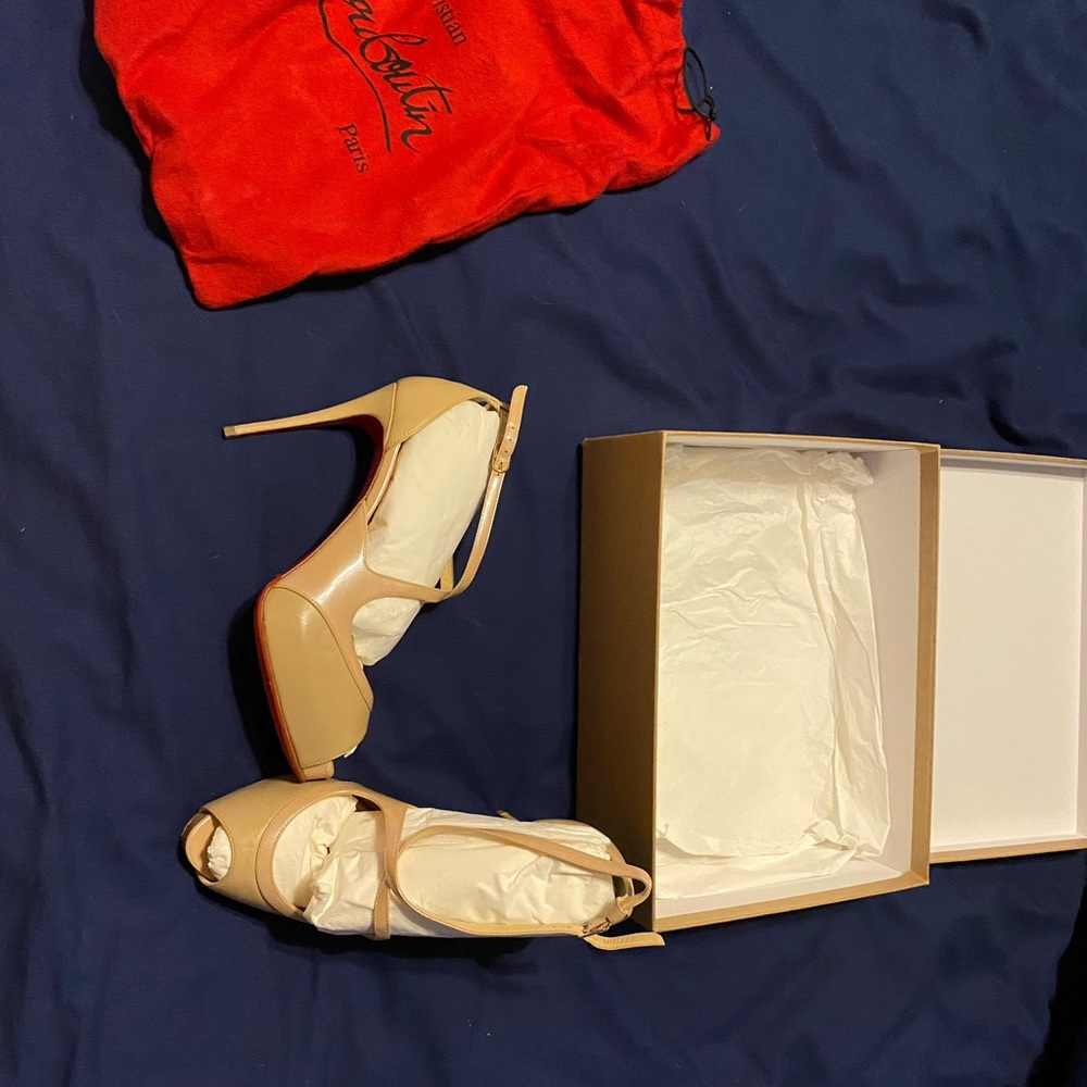 Louboutin nude heels size 37.5